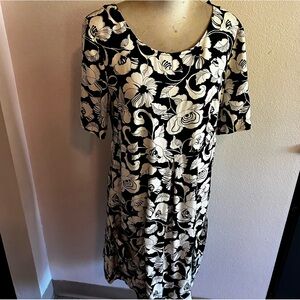 Maeve dress from Anthropologie black white floral sz 6 / small good condition